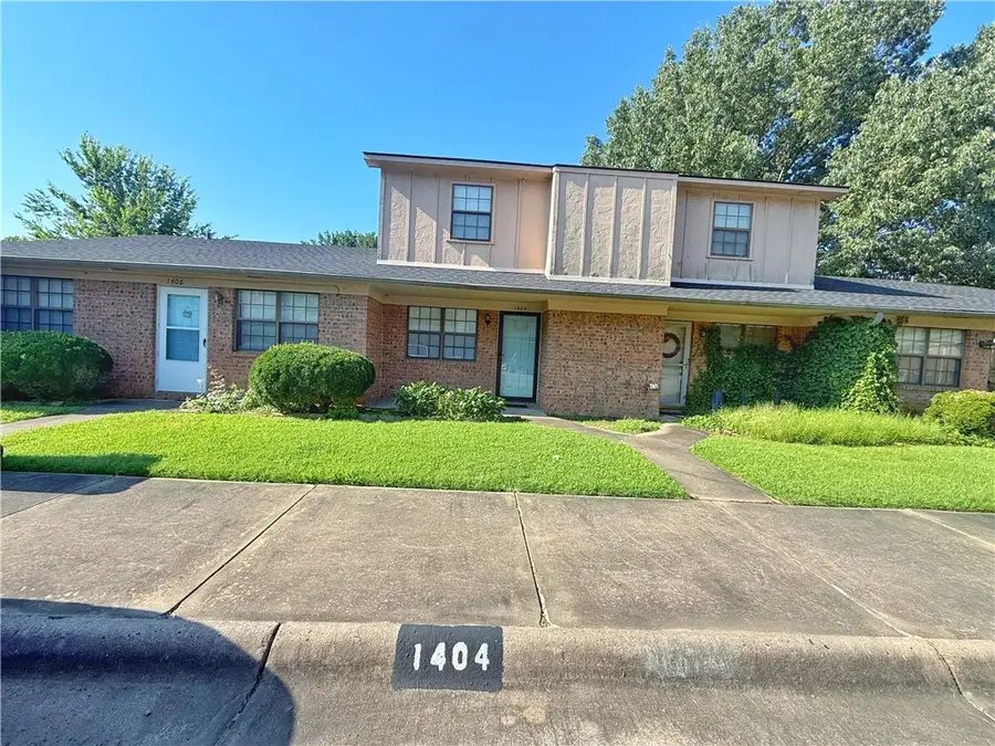 1404 E O Street, Russellville, AR 72801 - #2