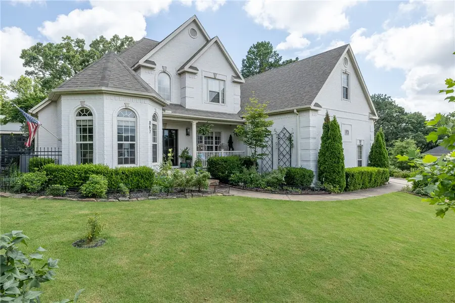 867 E Emerson Lane, Fayetteville, AR 72701 - #2