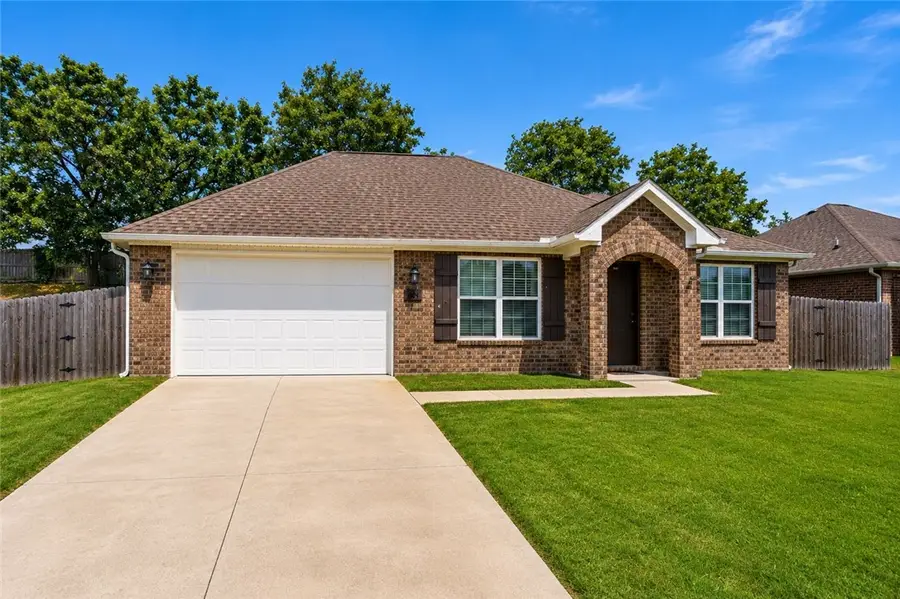 804 Brook Street, Gentry, AR 72734 - #3