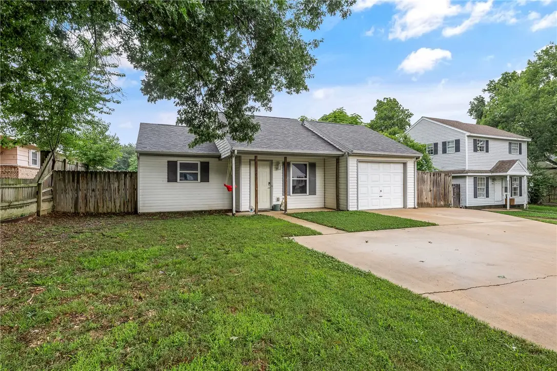 1906 S Cypress Place, Springdale, AR 72762 - #1