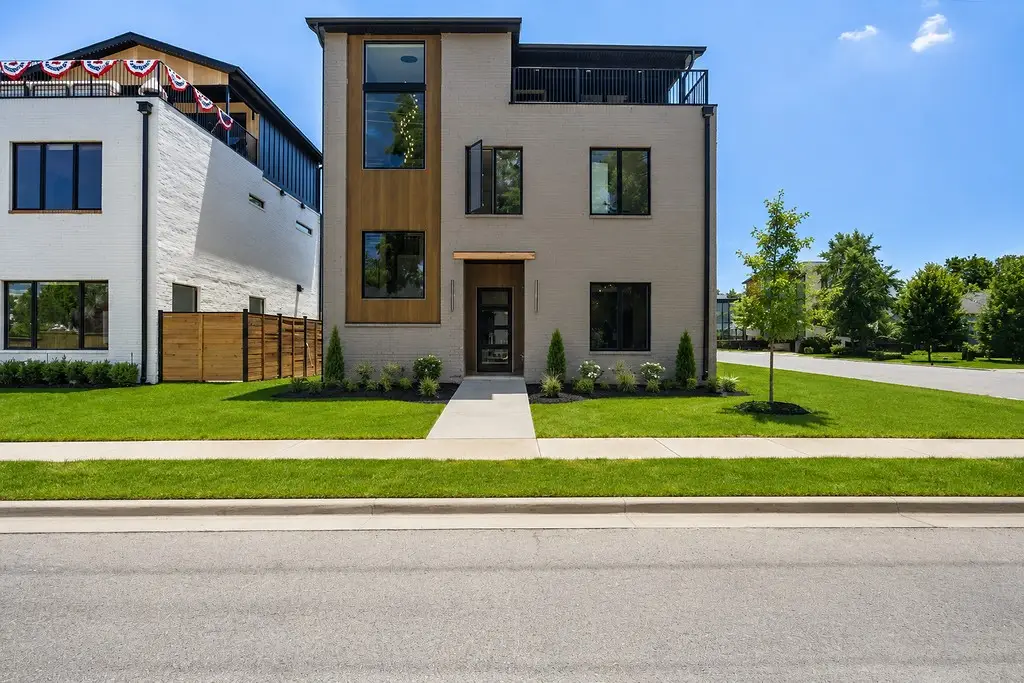 617 SW 2nd Street, Bentonville, AR 72712 - #1