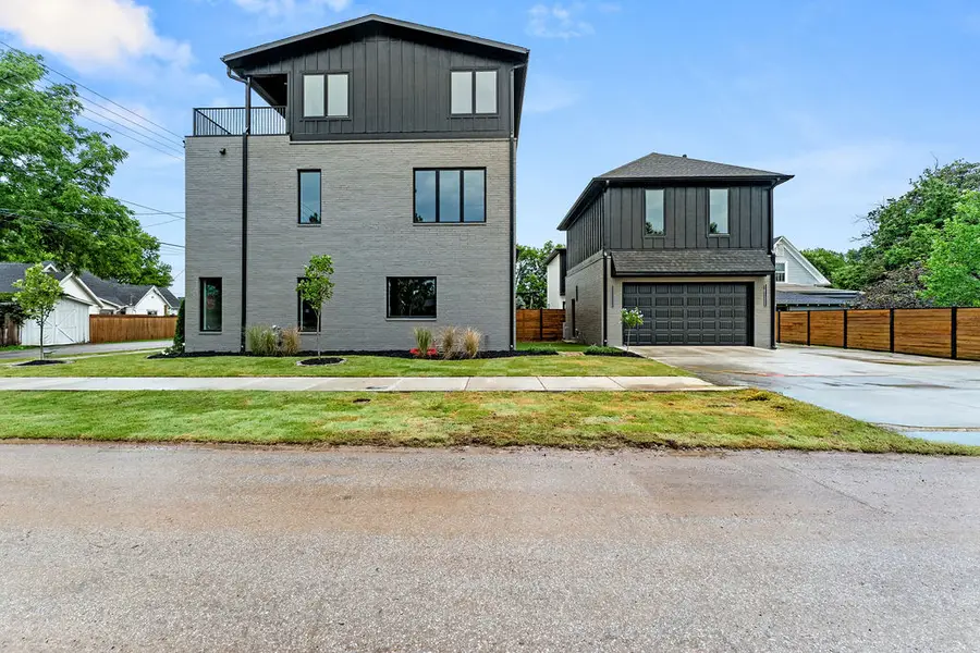 617 SW 2nd Street, Bentonville, AR 72712 - #2