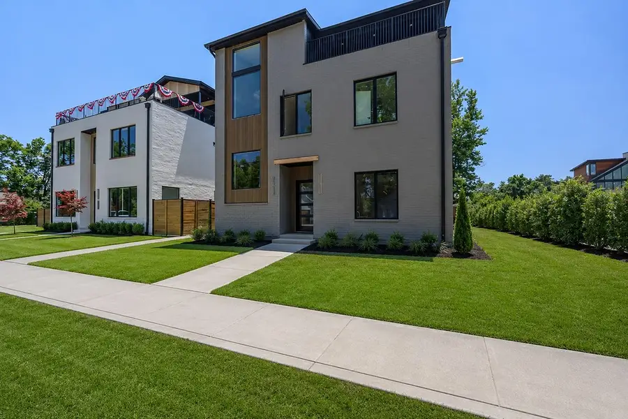 617 SW 2nd Street, Bentonville, AR 72712 - #3