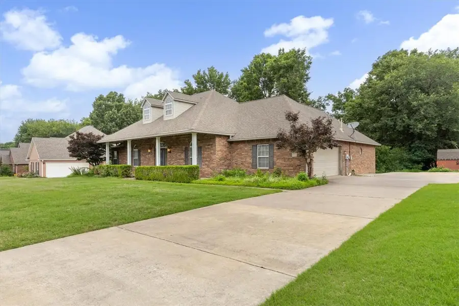 2252 Waverly Avenue, Springdale, AR 72762 - #3