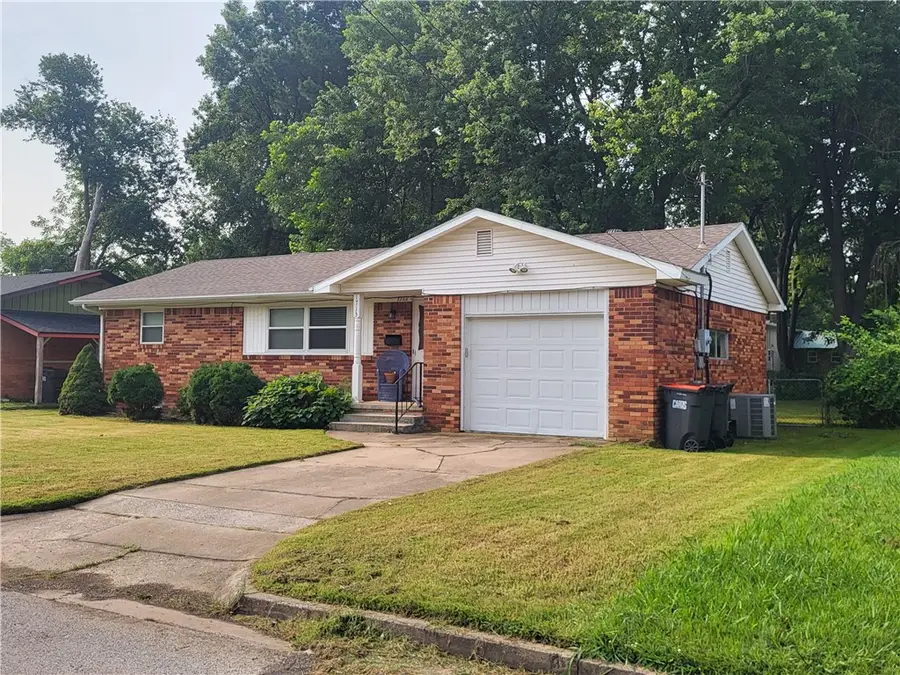 1713 Sisco, Springdale, AR 72762 - #3