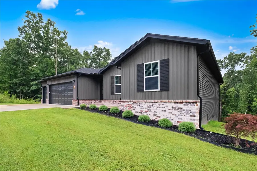 11 Kirkliston Lane, Bella Vista, AR 72715 - #3