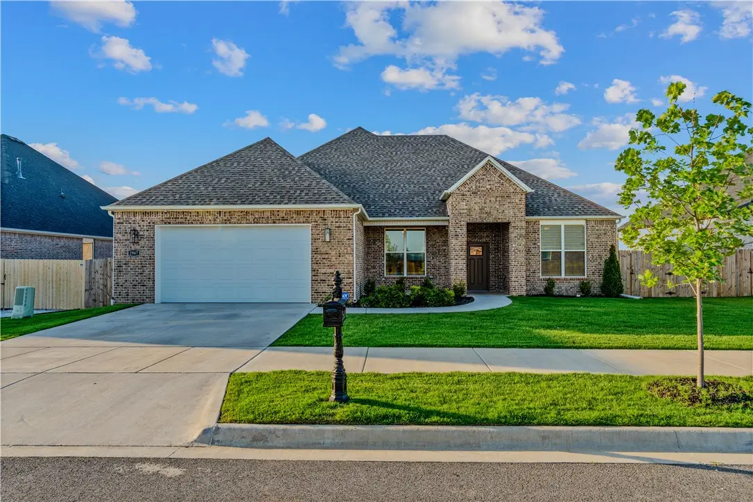 2967 N Grey Squirrel Drive, Fayetteville, AR 72704 - #1