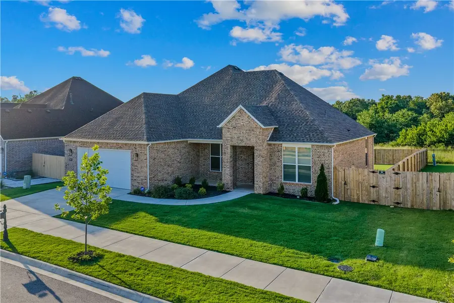 2967 N Grey Squirrel Drive, Fayetteville, AR 72704 - #2