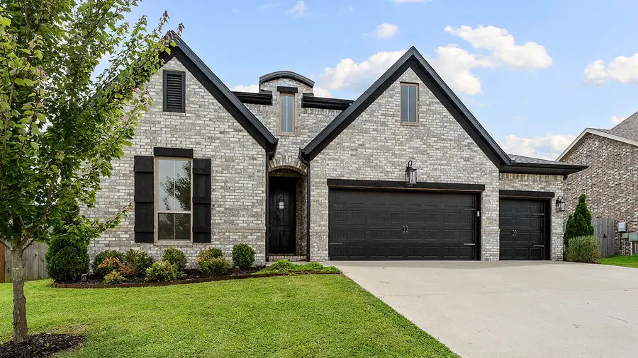 1421 Cave Stream Drive, Cave Springs, AR 72718 - #2