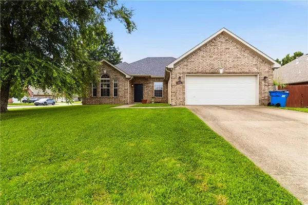 4101 SW Slate Lane, Bentonville, AR 72712