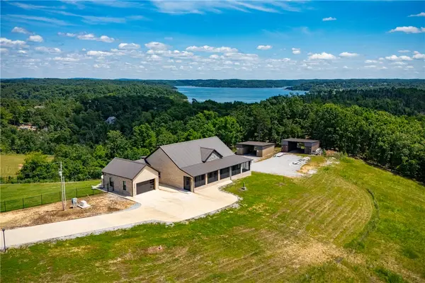 10257 Broken Bow Trail, Rogers, AR 72756