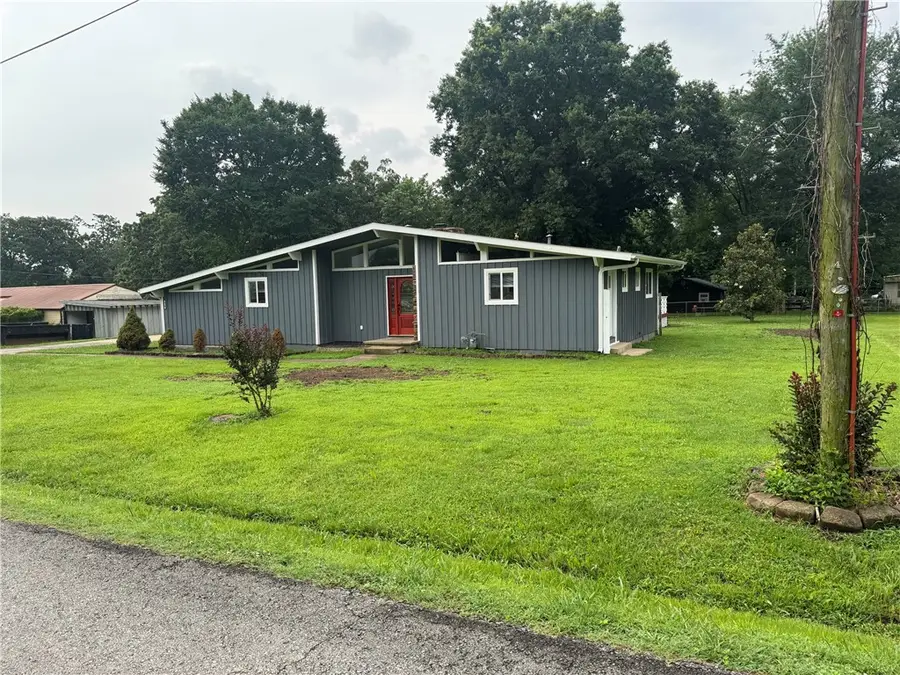 410 E Adams Street, Lincoln, AR 72744 - #3