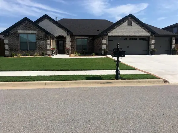 520 Chaparral Street, Centerton, AR 72719