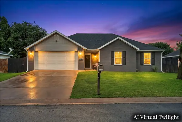 20752 Hillcrest Drive, Springdale, AR 72764