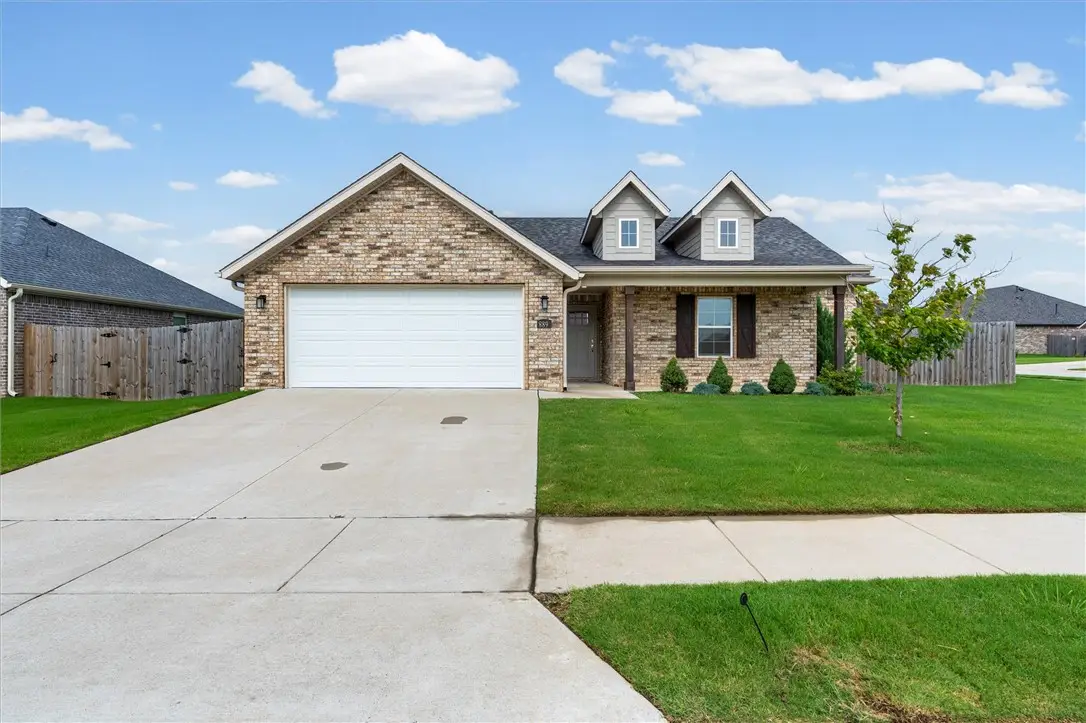 889 Fair Oaks Street, Tontitown, AR 72762 - #1