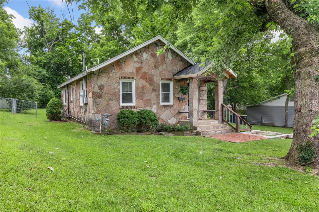 1101 N Maple Street, Harrison, AR 72601 - #1