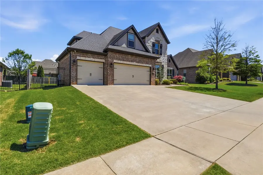 100 NW Highland Road, Bentonville, AR 72712 - #2