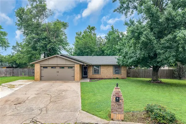 1105 Westridge Lane, Rogers, AR 72756