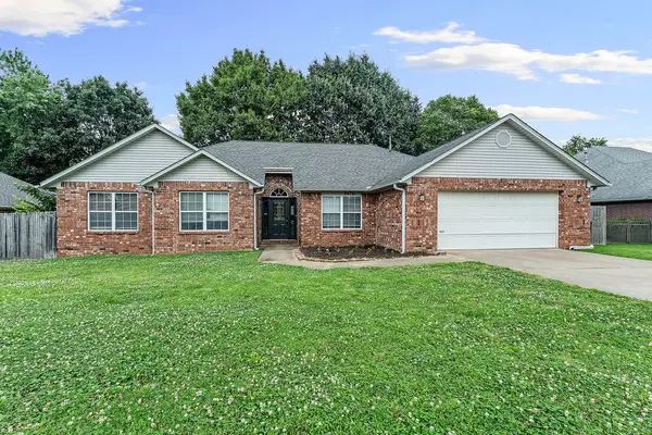 4476 Sandingham Street, Fayetteville, AR 72704