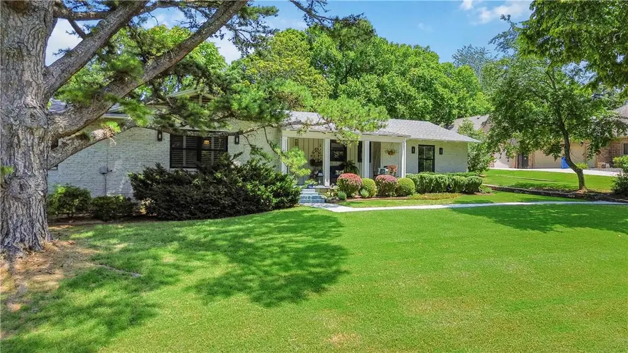 734 N Crest Drive, Fayetteville, AR 72701 - #2