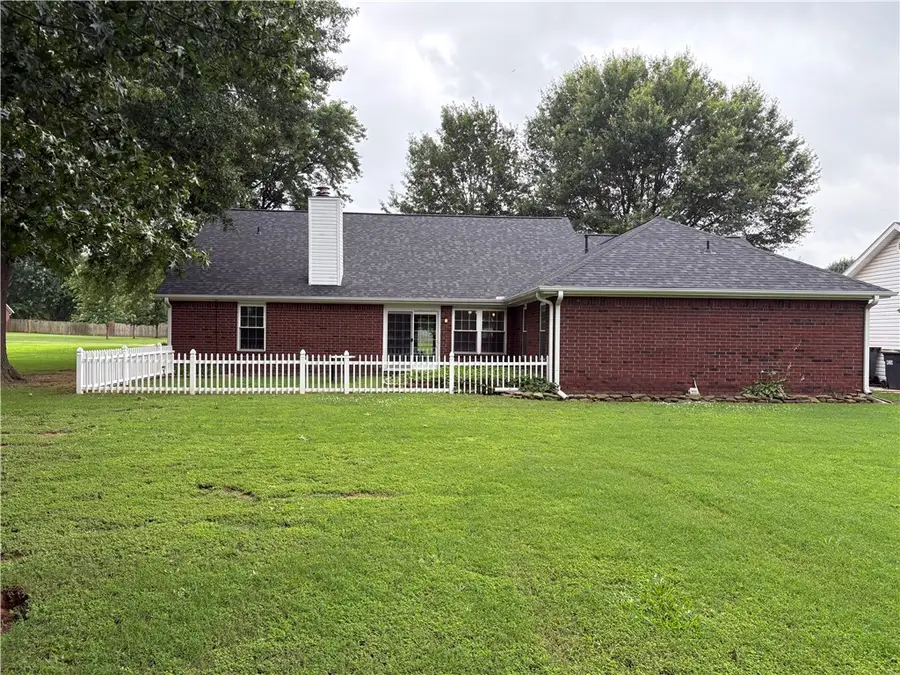 1260 Bobwhite Avenue, Springdale, AR 72764 - #3