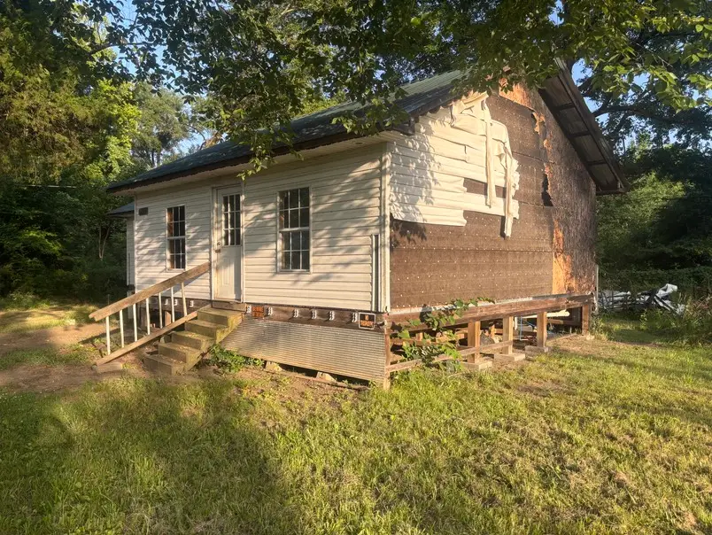 107 South, Plainview, AR 72857 - #2