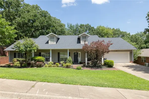 414 Oak Manor Circle, Springdale, AR 72764