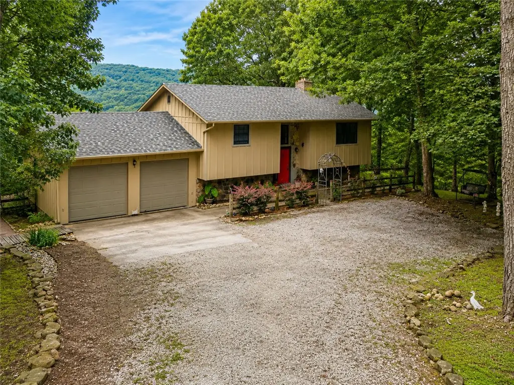 95 Lady Mary Lane, Eureka Springs, AR 72632 - #1