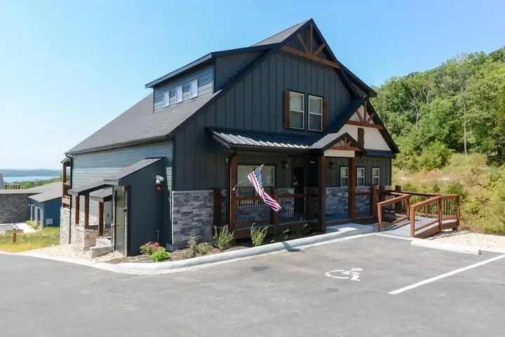 280 Lakefront Drive, Branson, MO 65616 - #2
