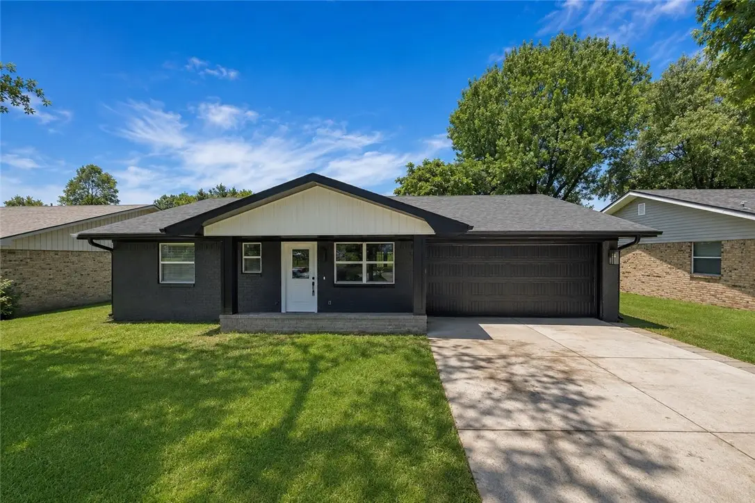 1704 S West End Street, Springdale, AR 72764 - #1