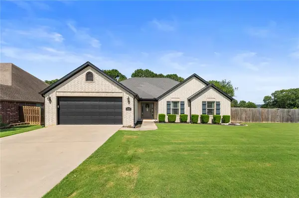 1685 Monarch Avenue, Fayetteville, AR 72701
