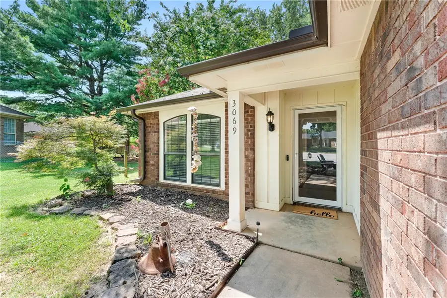 3069 N John Wayne Drive, Fayetteville, AR 72703 - #3