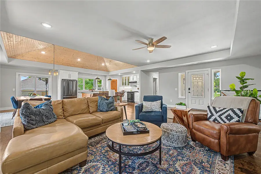 1325 Quail Run Circle, Bentonville, AR 72712 - #3