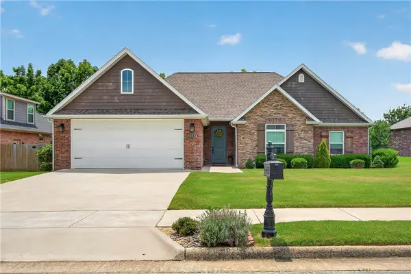 6947 Kingston Avenue, Springdale, AR 72762