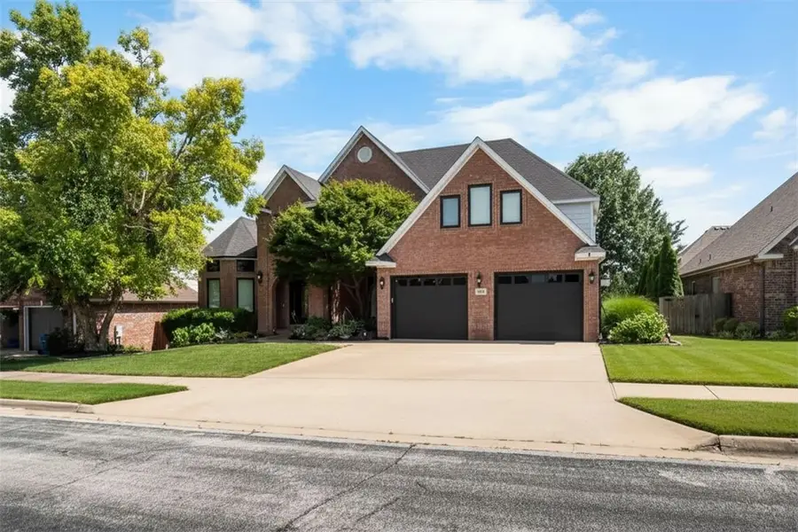 4004 NE Cadbury Avenue, Bentonville, AR 72712 - #2