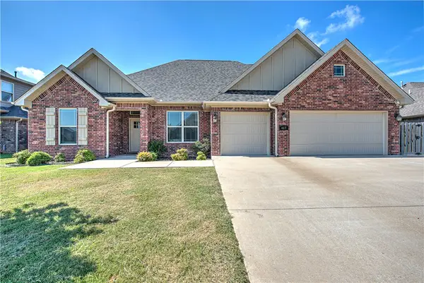467 Tartaglia Avenue, Tontitown, AR 72762