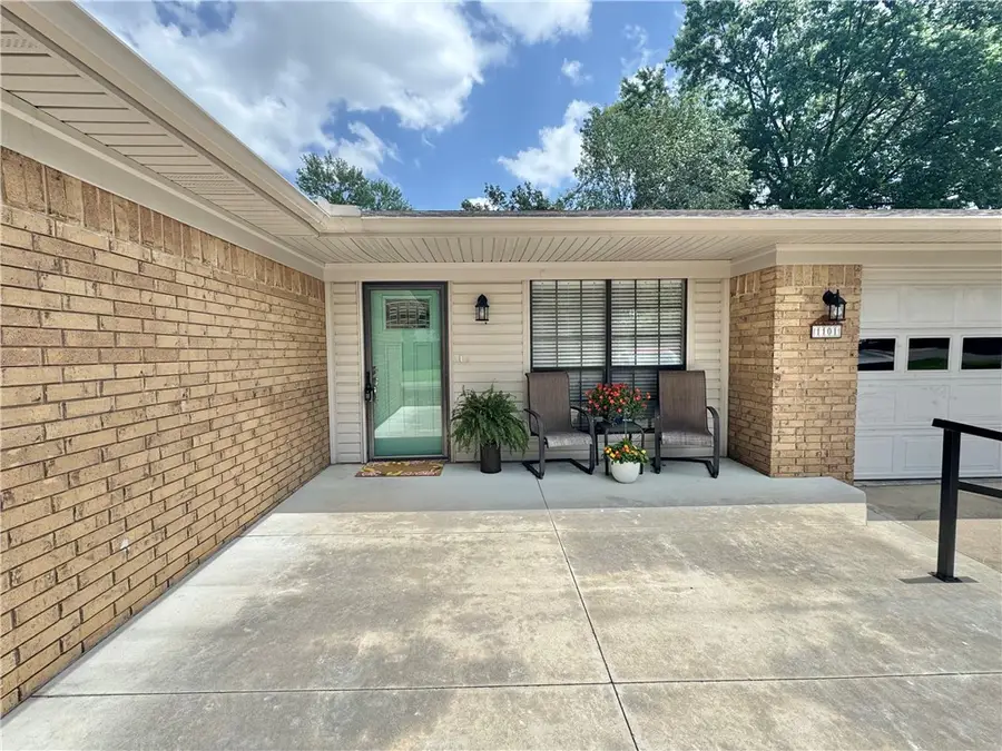 1101 S Laredo Avenue, Russellville, AR 72801 - #2