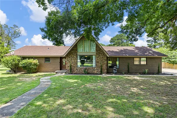 1106 County Road 3456, Clarksville, AR 72830
