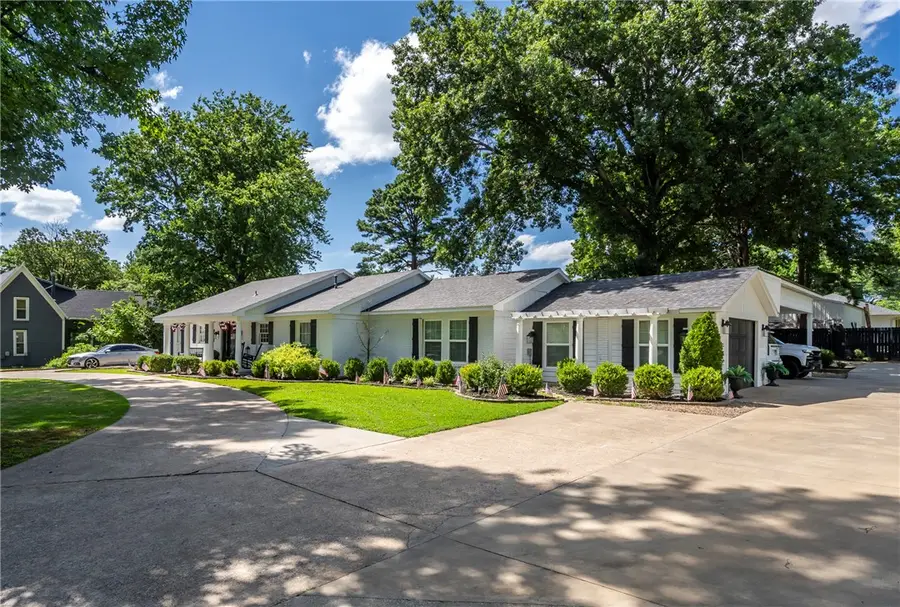216 W Bush Street, Prairie Grove, AR 72753 - #3