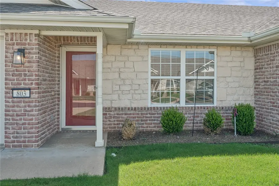 803 N 19th Street, Rogers, AR 72756 - #2