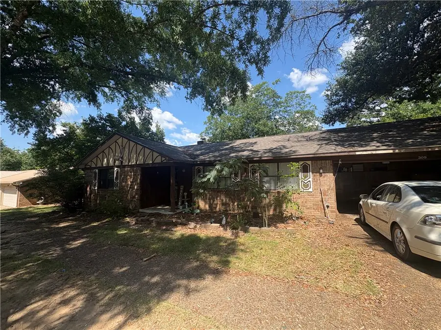 309 S Inglewood Avenue, Russellville, AR 72801 - #2
