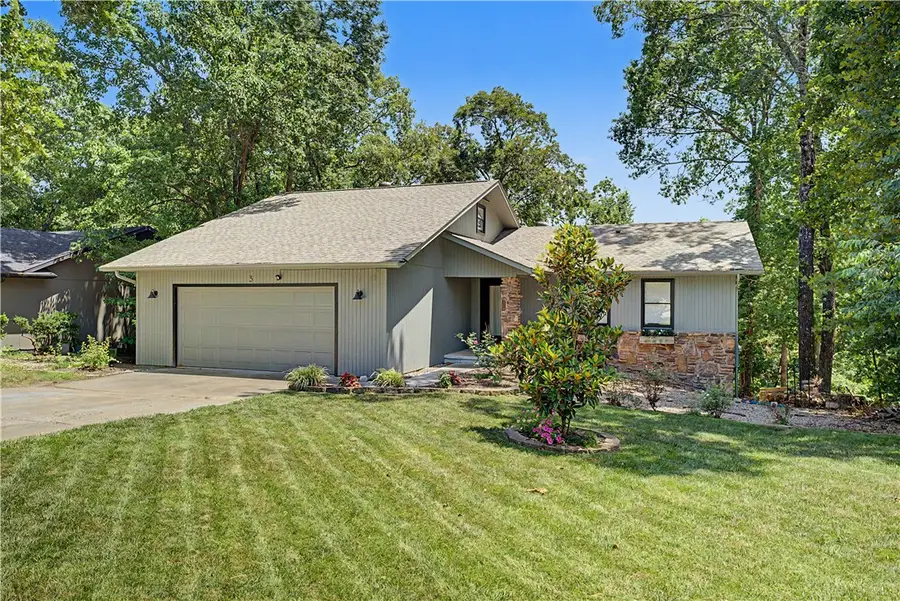 3 London Drive, Bella Vista, AR 72715 - #2