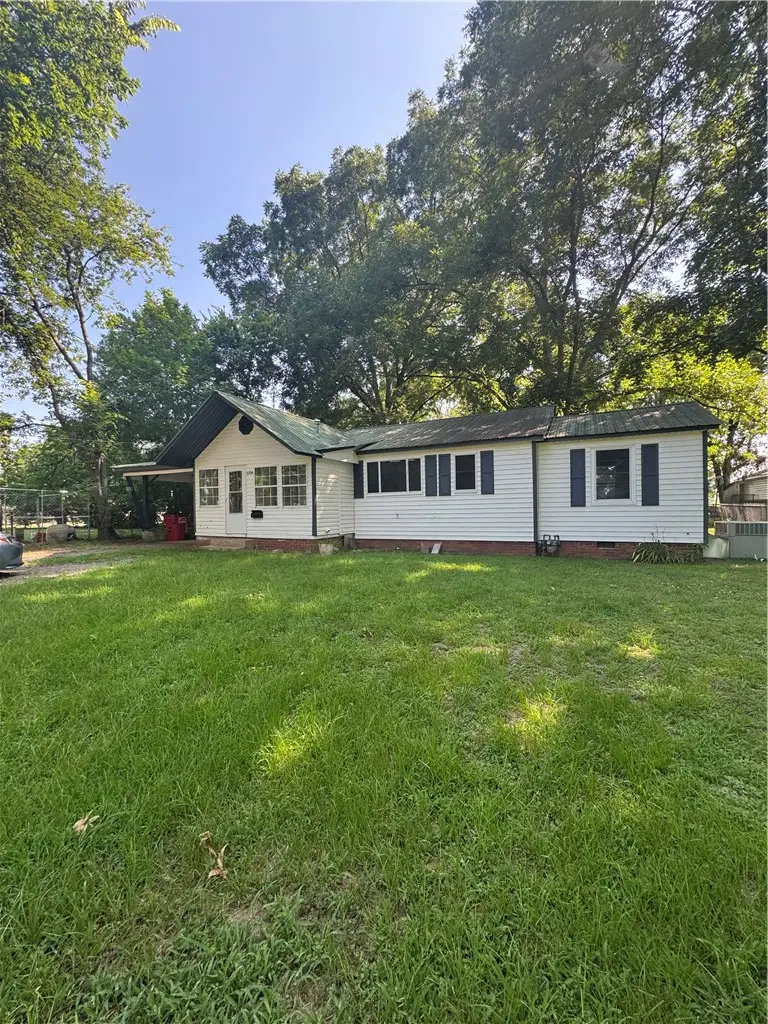 1206 N Front Street, Dardanelle, AR 72834 - #1