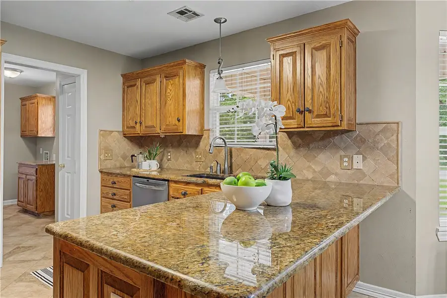 4 Benwick Lane, Bella Vista, AR 72714 - #3