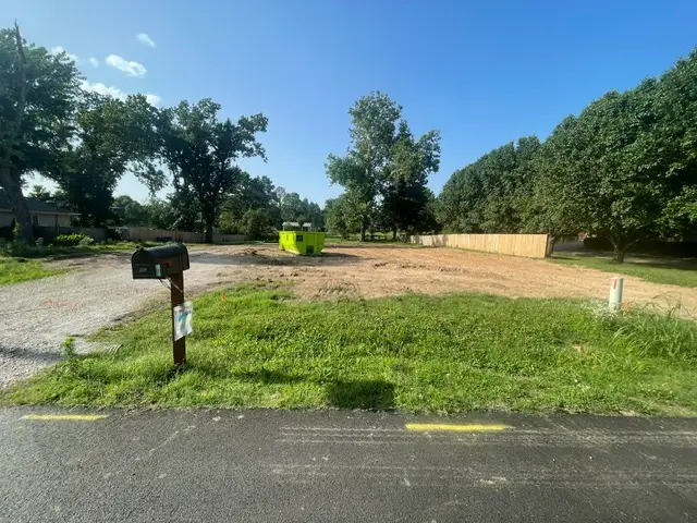 1110 NW 7th Street, Bentonville, AR 72712 - #1