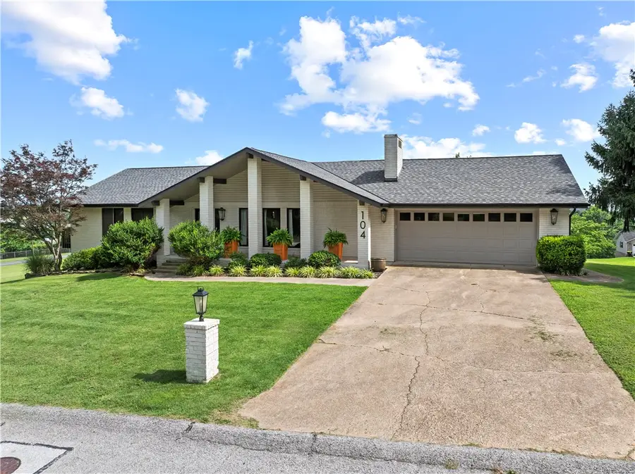104 W Watts Street, Harrison, AR 72601 - #2
