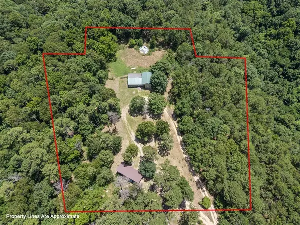 257 & 303 Stoppel Road, Eureka Springs, AR 72632