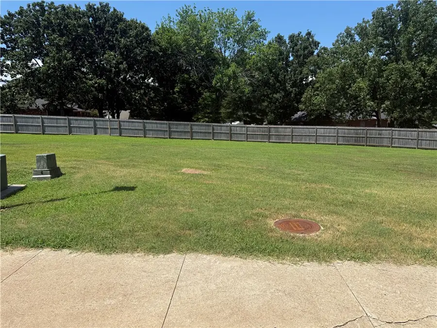115 Harbor Circle, Russellville, AR 72802 - #2