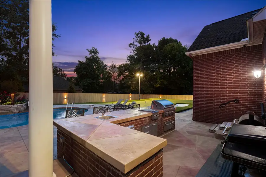 331 E Fairway Lane, Fayetteville, AR 72701 - #3