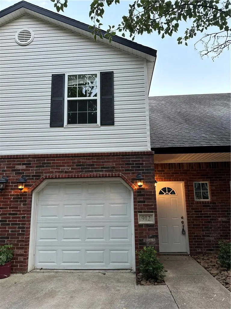 912 S Wood Avenue, Fayetteville, AR 72701 - #1